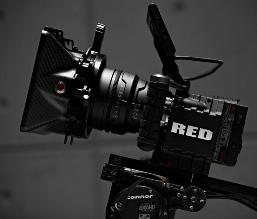 宣传片制作的设备局限性(图1) 深圳宣传片拍摄设备展示图