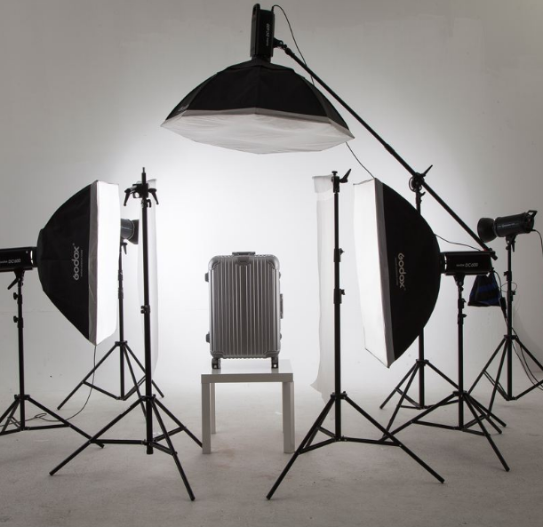 宣传片拍摄涉及的灯光有哪些(图1) 深圳宣传片拍摄所用灯光的展示图