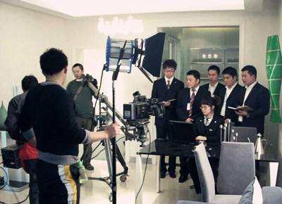 企业宣传片拍摄剧本的情节拍摄手法(图1) 深圳宣传片拍摄公司