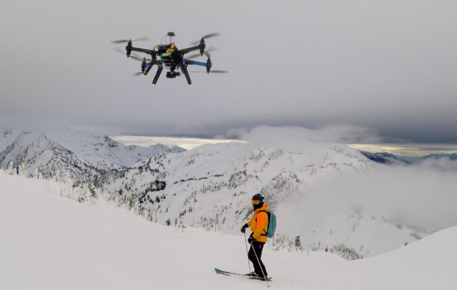 用无人机拍摄广告片如何运镜(图1) 用无人机拍摄广告片如何运镜(图1)